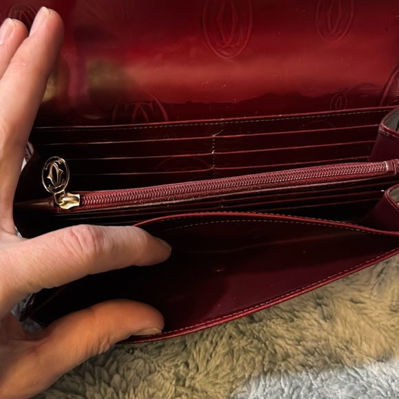Women’s or Men’s Cartier Long Red Wallet! Preloved but no flaws! Snap is snappin - Picture 7 of 17